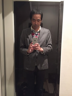 マジシャンひろしの11月終わりごろの服装。