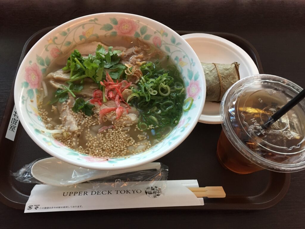 ベトナム料理　羽田空港 アッパーデッキトウキョウ６周年 記念イベント/ 出張マジシャンひろしつ
