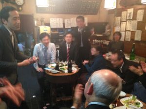 職場の忘年会の余興で出張マジシャン