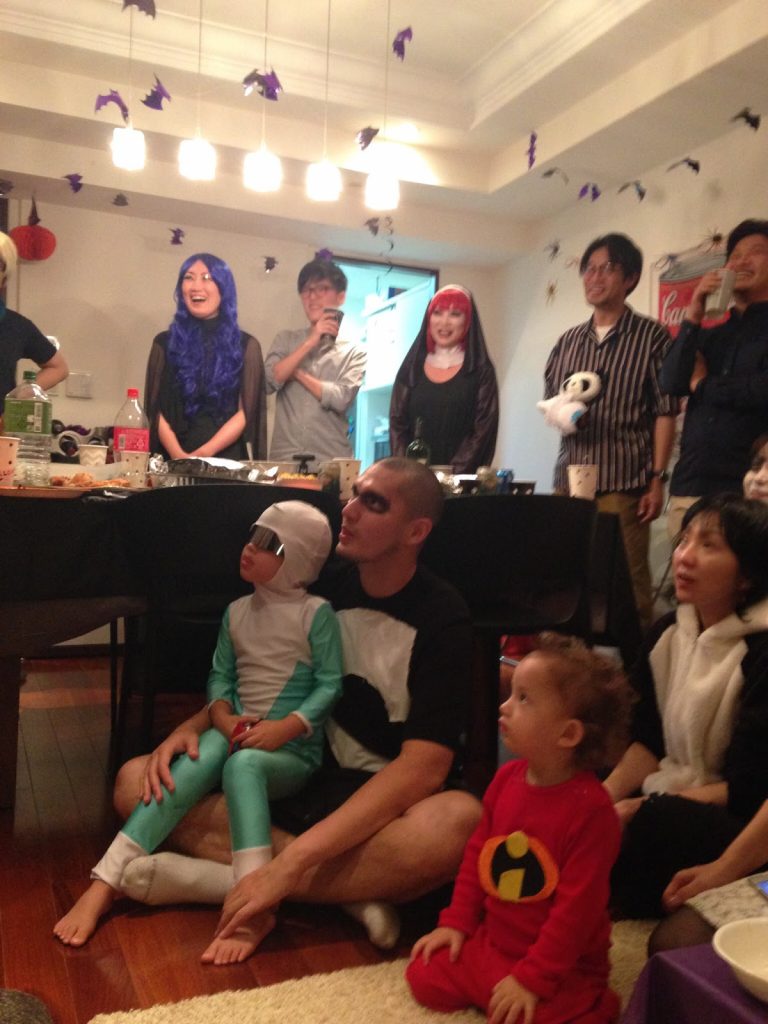 ハロウィーンホームパーティーへマジシャン出張･派遣