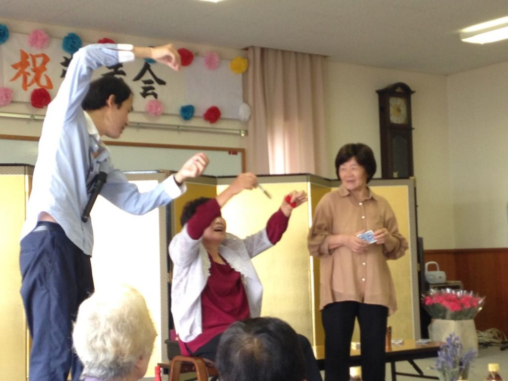 ハンカチに魔法をかける