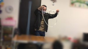 リングとロープがつながる 卒園入学お祝いホームパーティーでマジシャンの出張/派遣マジックショー 神奈川県茅ヶ崎市