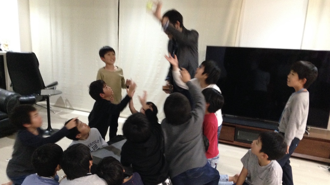 9歳男児平日開催誕生会でマジックショー 渋谷区, 東京都