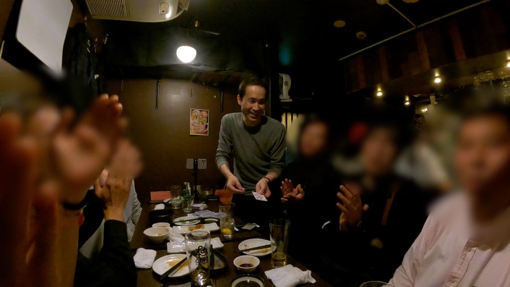 大人の趣味仲間の新年会にマジシャンデリバリー出張/派遣 in 高田馬場
